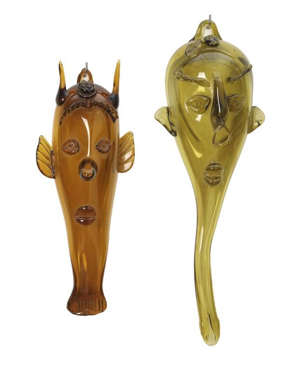 NOT SOLD. Designer unknown: Two amber coloured and green glass mask for wall mounting. 20th century. H. 48 and 62 cm. (2) – Bruun Rasmussen Auctioneers of Fine Art