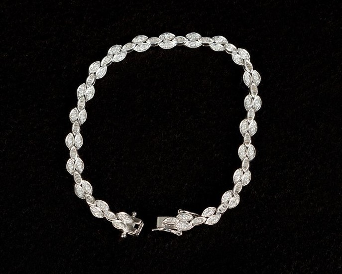 Diamond bracelet around 1970, baguette and diamond cut,...
