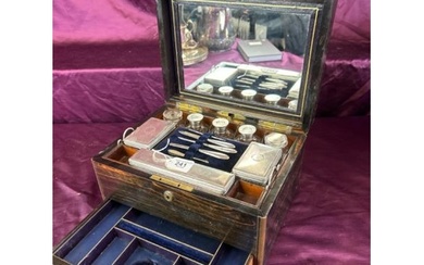 EARLY 19TH CENTURY GENTLEMAN'S VANITY BOX CONTAINING STERLIN...