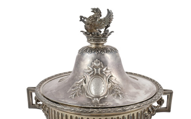 Elegante zuppiera in argento, Odiot à Paris, XIX secolo
