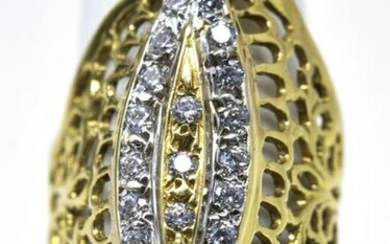 Estate 18kt Gold & Diamond Navette Ring