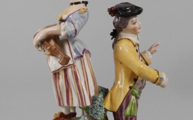 France Couple rococoManufacture de porcelaine Mennecy-Villeroy Bourg-la-Reine, vers 1765/70, lettres gravées D.V et B et...