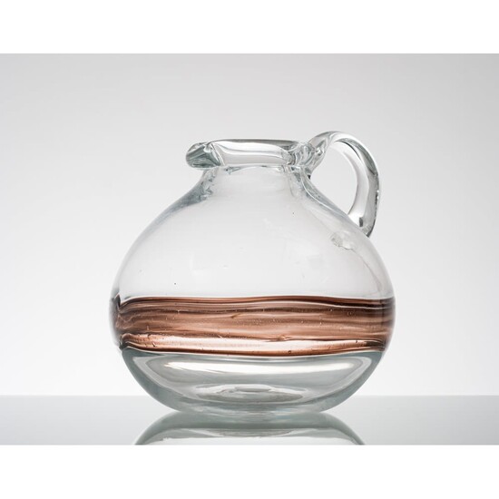 GINO VISTOSI, Un vaso a forma di brocca in vetro
