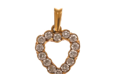 Heart-shaped diamonds pendant.