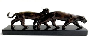 LUC (XXe) « Deux panthères marchant » Bronze patin…