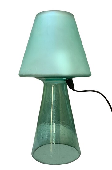Lampada da Tavolo in vetro monolitico nei toni del verde, parte superiore satinata., 90's