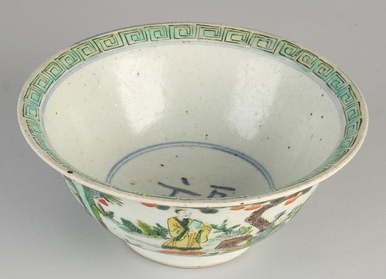 Large Chinese porcelain Family Verte bowl round figures
