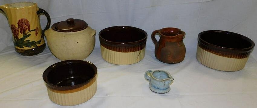 Lot Pottery Items