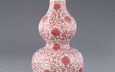MING JIAJING RED & WHITE WRAPPED FLORAL DOUBLE GOURD VASE