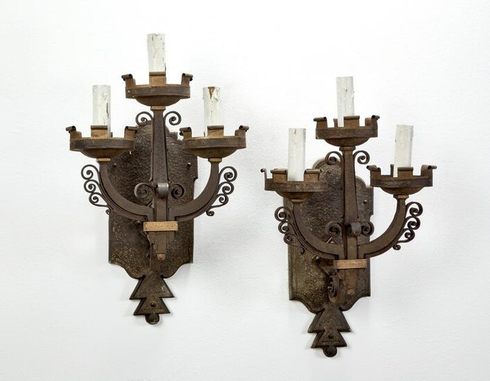 Maestro bergamasco Pair of three-flame wall lamps.