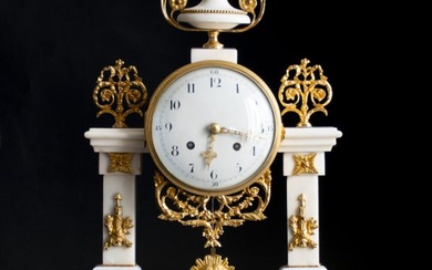 Mantel clock - Louis XVI - Gilt bronze, Marble - 1790