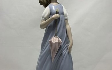 NAO BY LLADRO GIRL WITH PARASOL FIGURINE 13"
