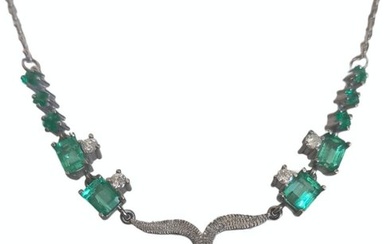 Necklace with pendant White gold Diamond (Natural) - Emerald