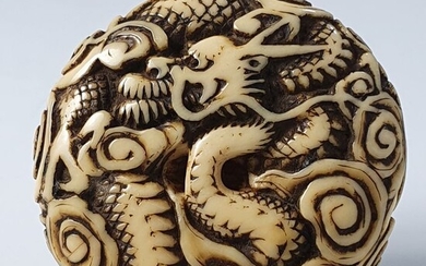Netsuke - Elephant ivory - coiled dragons - Japan - Edo Period (1600-1868)