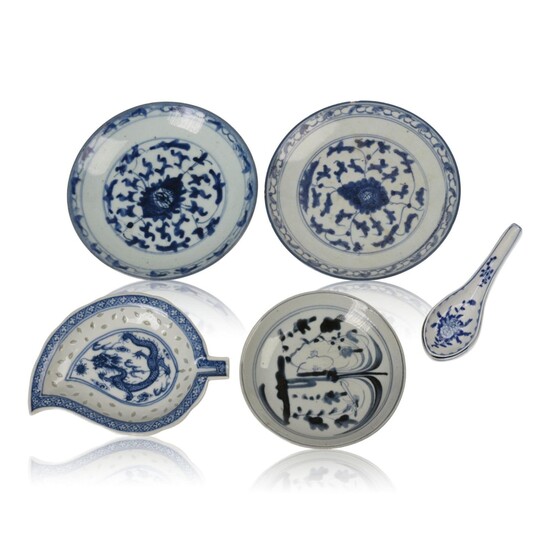 Nine Pieces of Chinese Blue and White Porcelain