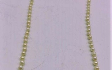 Pearl Necklace Graudated Size Pearls 14 K Gold Clasp
