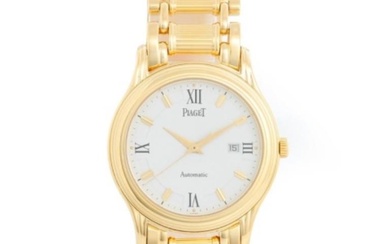 Piaget Polo 18K Yellow Gold Midsize Watch GOA781