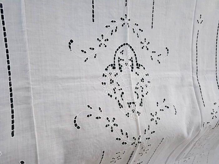 Pure linen curtain with hand carving embroidery 210 x 300 cm - Linen - 21st century