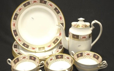 Quantity of Royal Crown Derby "Border" table wares