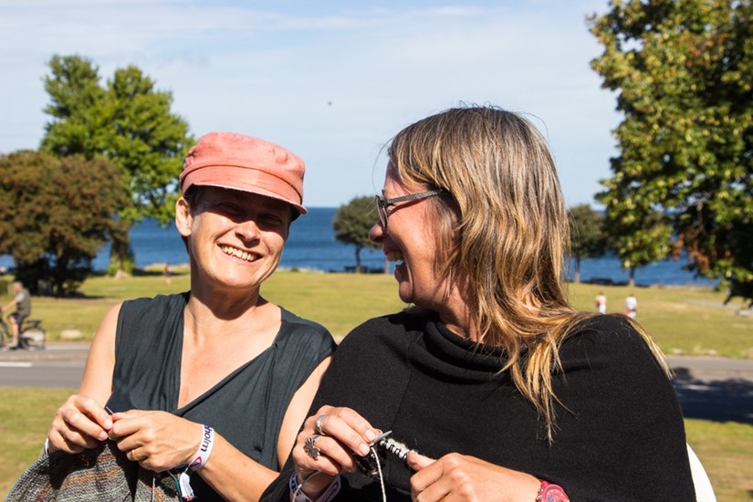 Strikkefestival på Bornholm. 3.-6. september 2020. Overnatning hos Tines Gjestehüz. 2 overnatninger på Nordbornholm for 2 personer i dobbeltværelse med økologisk morgenbuffet.