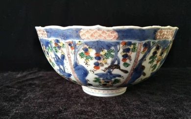 Tea bowl - Blue and white, Famille verte - Porcelain - Flowers, Squirrel, grape - China - Kangxi (1662-1722)