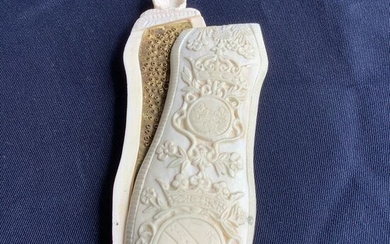 Tobacco Snuff grater plus certificate - Ivory - 18th century
