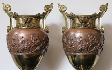 Vases depicting hunting scenes (2) - Neoclassical Style - Copper, Marble - 19th century