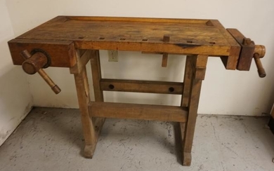 WOODWORKERS WORK BENCH