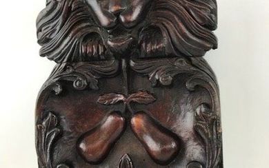 Wood carving - lion head and floral motifs - Walnut - 19th century