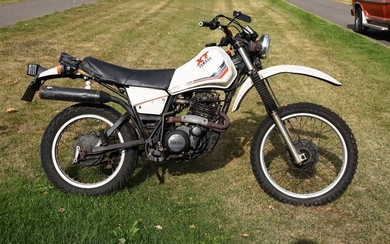 Yamaha - XT550 - 1982