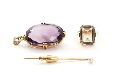 Erik S. Cohn-Pålsson a.o.: A gilt metal amethyst pendant and 14k gold smoky quartz ring and pearl pin. (3)