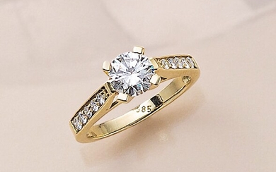 14 kt gold ring with brilliants , YG...