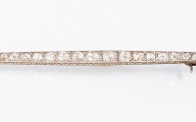 14k (585 thousandths) white gold barrette brooch decorated all along...
