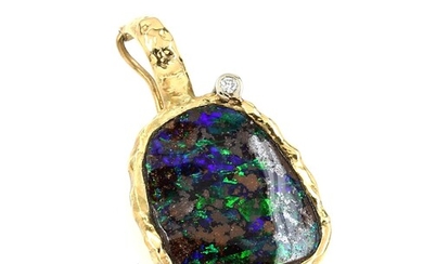 18 kt gold clip pendant with opal and...