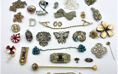 [33] Assorted Glamour Costume Jewelry Brooches Pins