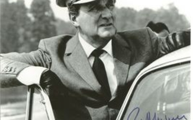 James Bond Patrick Macnee genuine authentic signed 10x8 b/w photo. Good Condition. All signed pieces come with a Certificate...