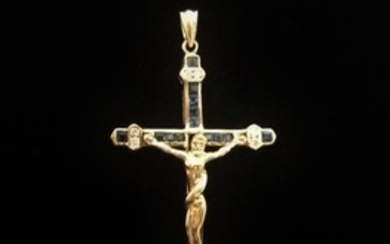 Petit pendentif crucifix en or jaune 18 K…