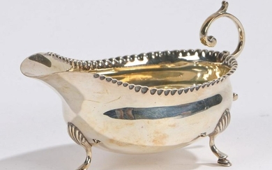 Victorian silver sauce boat, London 1899, maker Wakely