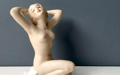 Wallendorf art deco nude woman figurine - 1960s vintage