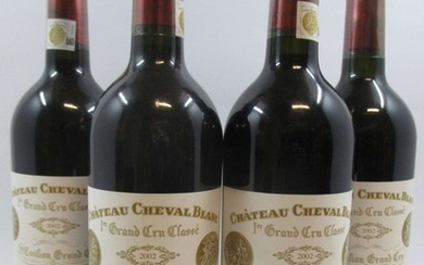 4 bouteilles CHÂTEAU CHEVAL BLANC 2002 1er GCC (A) Saint Emilion (étiquettes fanées
