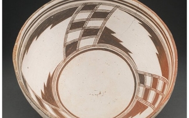 70042: A Mimbres Black-On-White Bowl c. 1000 - 1200 AD
