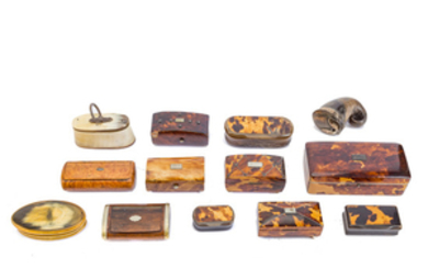 Group of 13 assorted snuff boxes