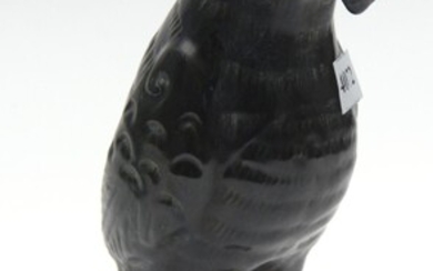 A 19TH CENTURY CHINESE BLACK GLAZED PORCELAIN PARROT (LARGE)