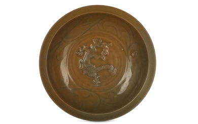 A CHINESE LONGQUAN CELADON 'DRAGON' CHARGER.