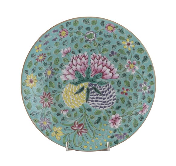 A CHINESE POLYCHROME ENAMELED PORCELAIN DISH 19TH CENTURY.