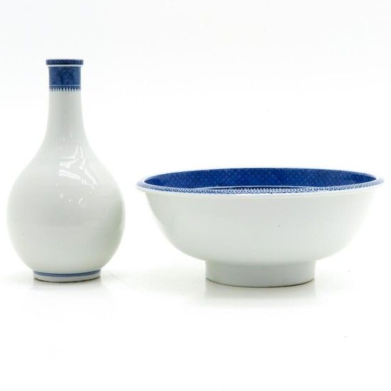 A Chinese Bottle with Bowl