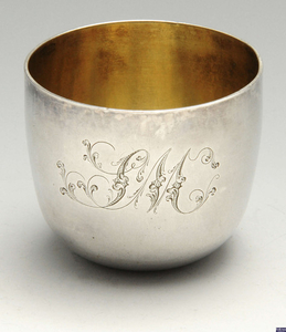 A George III silver small tumbler cup.