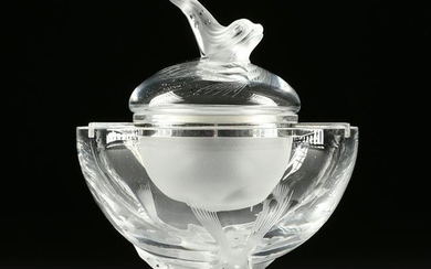 A LALIQUE FROSTED AND CLEAR CRYSTAL LIDDED CAVIAR BOWL