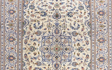 A Persian Hand Knotted Kashan Carpet, 304 X 202