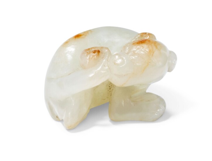 A SMALL CHINESE WHITE JADE DOG CARVING, 18TH CENTURY